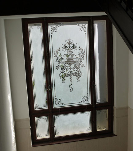 Treppenhausfenster nach unseren umfangreichen Arbeiten